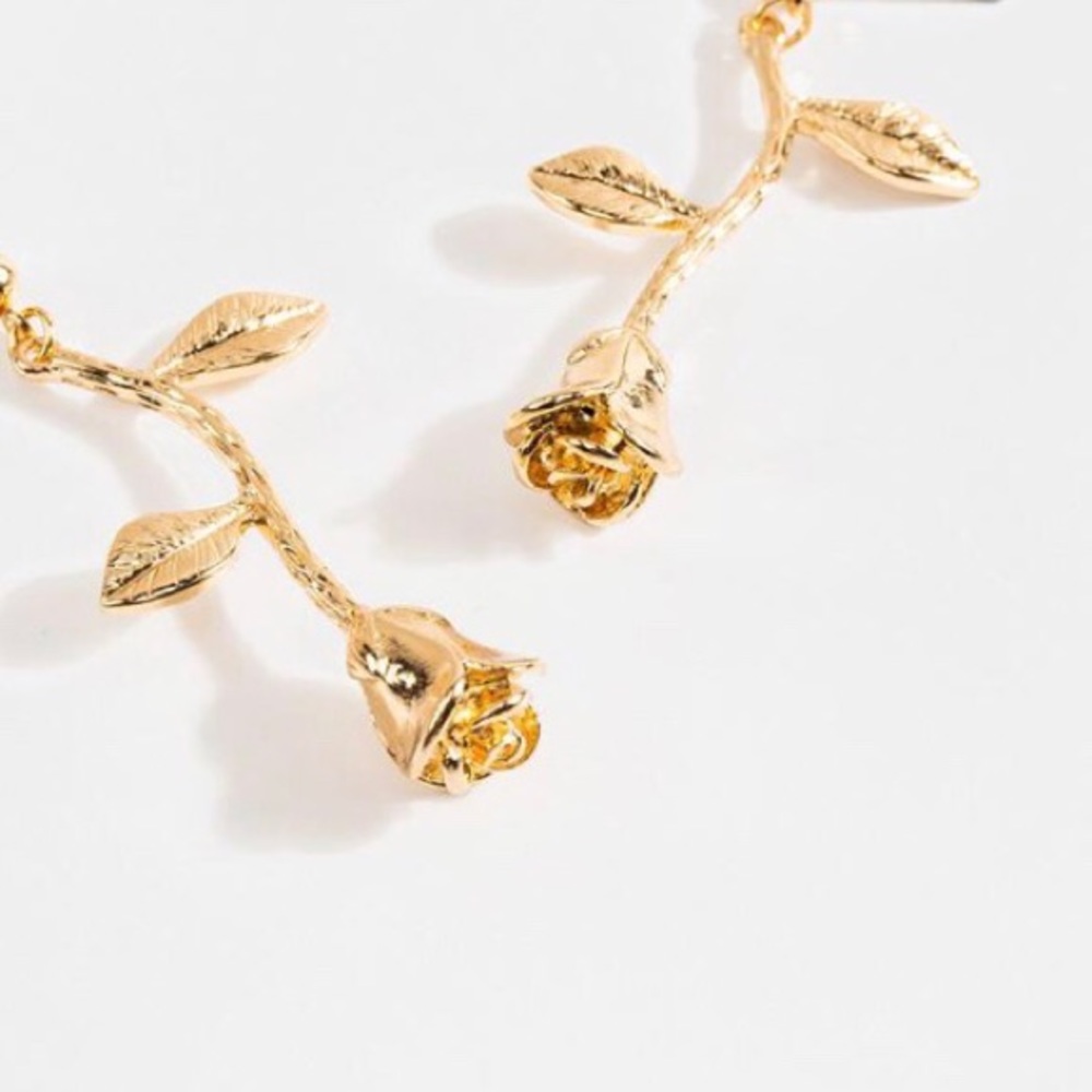New Necklace Rose pendant gold/Beauty & The Beasr